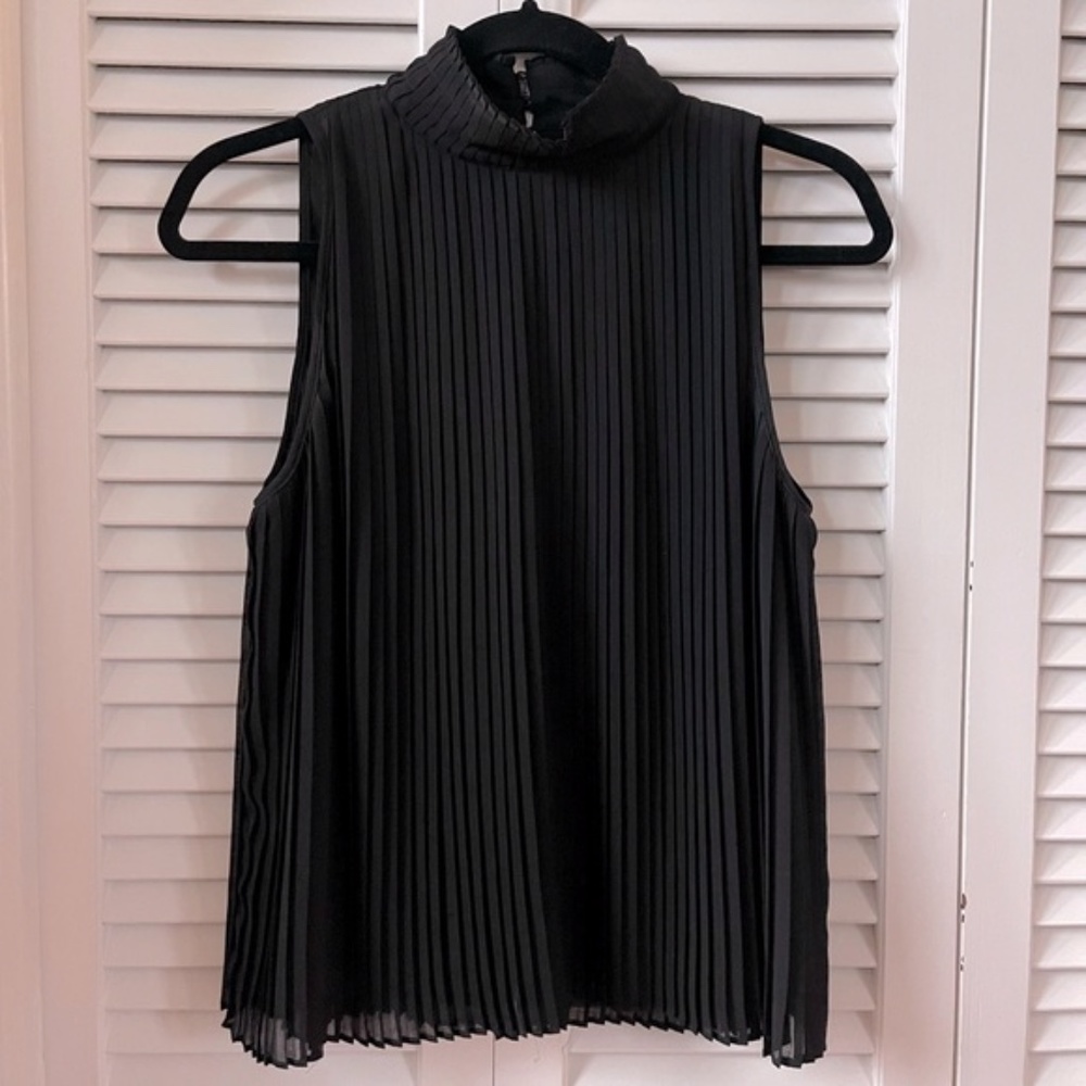 New Zara Collection Black Pleated Drape Tank - Picture 2 of 7